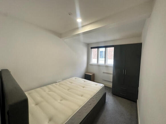 2 bed Apartment to rent Image 4