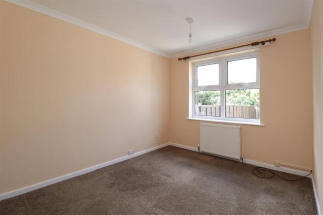 2 bed Semi-Detached Bungalow for sale Image 8