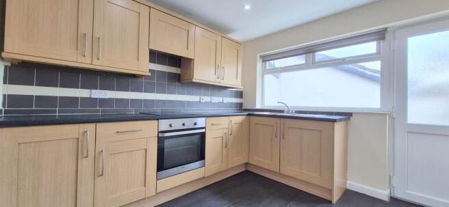 2 bed Terraced for sale Image 8
