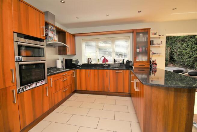 Kitchen.JPG