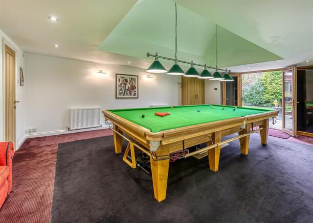 58 Birches Road-leisure2.jpg