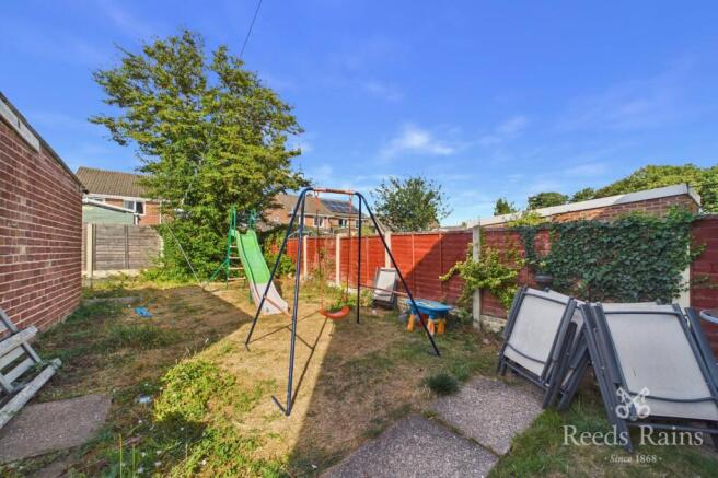 3 bed Semi-Detached for sale Image 9