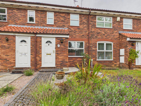 Delightful mid terrace house in lovely location