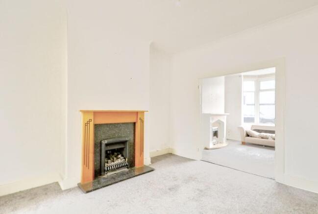 2 bed Terraced to rent Image 4