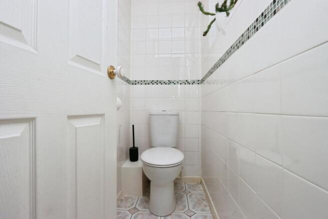 3 bed Semi-Detached for sale Image 11