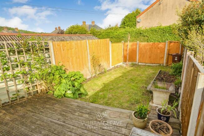 Rear garden b_1.jpg