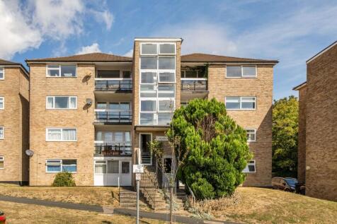 Northlands Drive, Meriden Court Northlands Drive, SO23