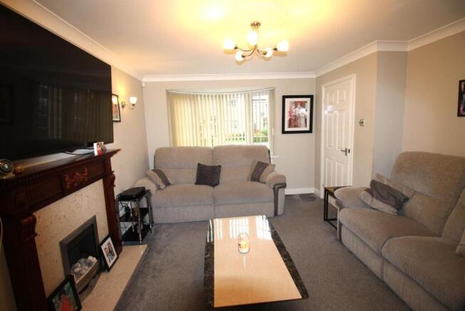 4 bed Detached to rent Image 6