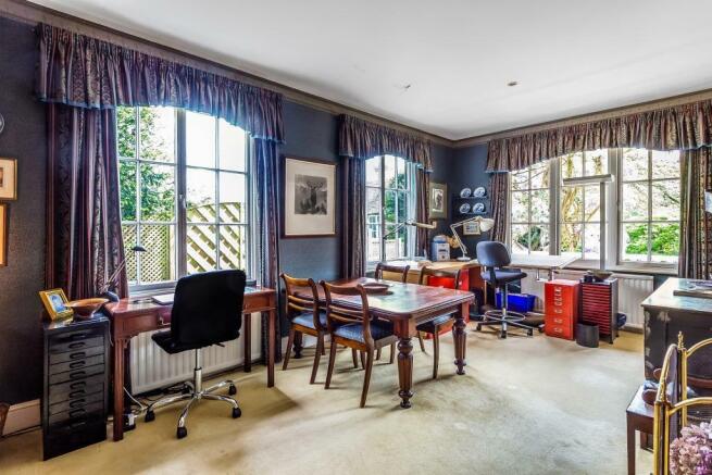 Dining room 2.jpg