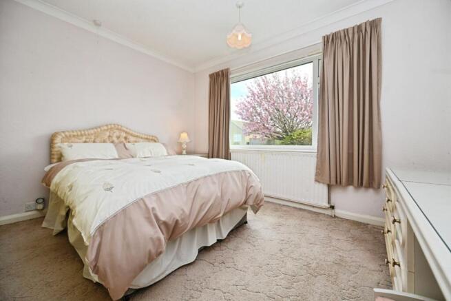 3 bed Semi-Detached Bungalow for sale Image 8