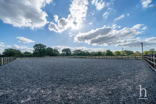 Neston Road, Willaston, CH64 photo 4