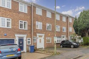 6, Oakview Gardens, East Finchley, London N2 0NJ