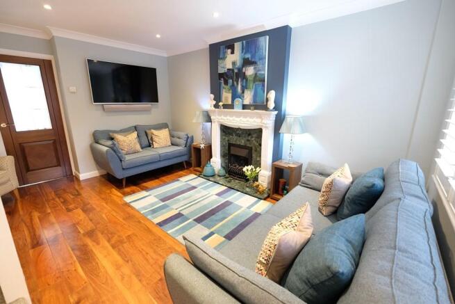SITTING ROOM 