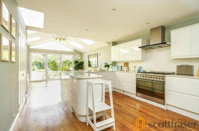 Kitchen/Reception Rm