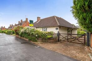 1, Crownfields, Odiham, Hook RG29 1PL