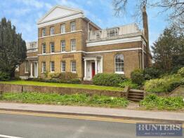 Flat 2, 21 Bolingbroke House, London Road, Maidstone ME16 8JE