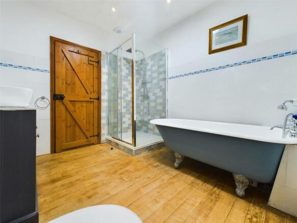 Master En-Suite