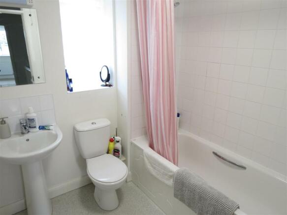 12 Morris Close Condover - Bathroom.JPG