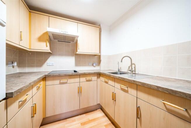 Kitchen (2).jpg