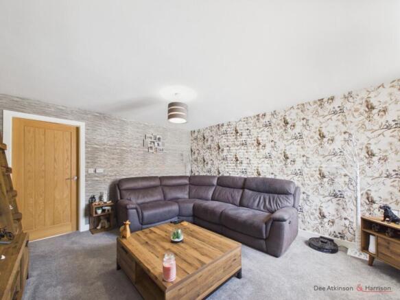 3 bed Semi-Detached for sale Image 7