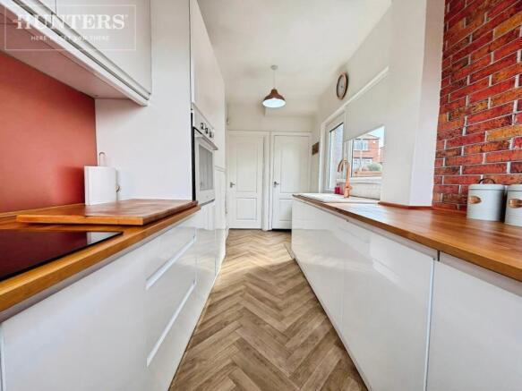 3 bed Semi-Detached for sale Image 6