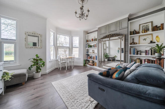 1416926-11-699704...