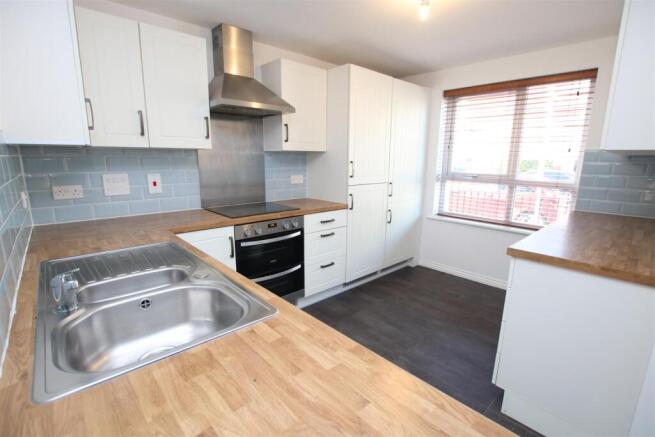 Kitchen 1.JPG