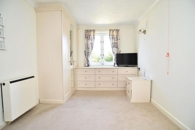 1 bed Retirement Property for sale Image 6