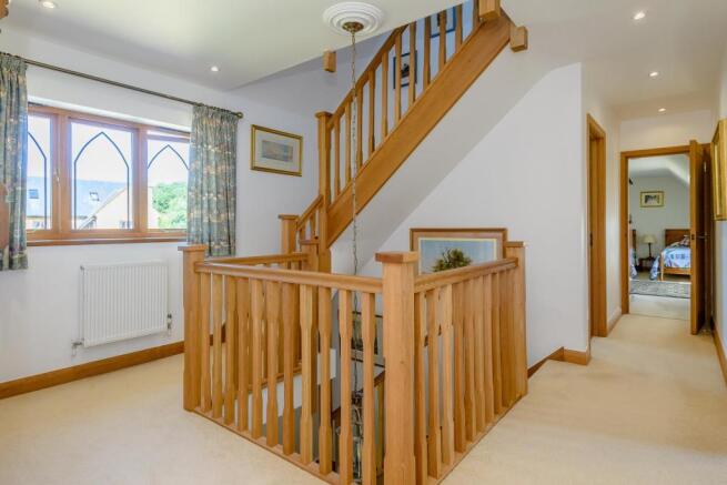 8348097-interior16-800.jpg