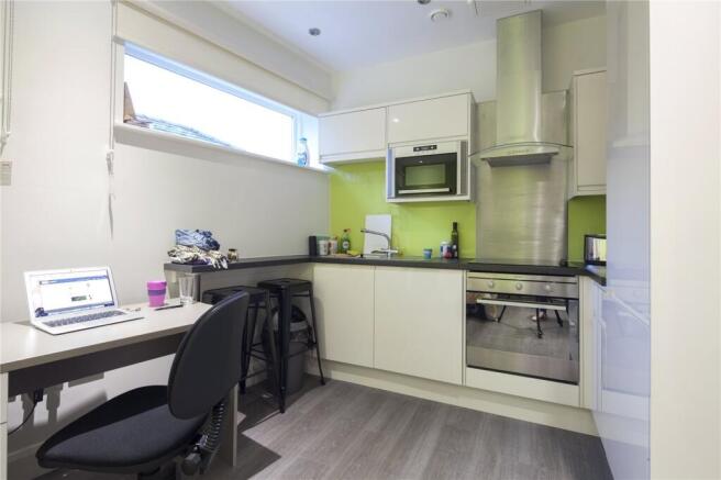 1 bed Apartment to rent Image 11