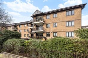 Flat 24, Regency House, Regents Park Road, Finchley, London N3 3JZ
