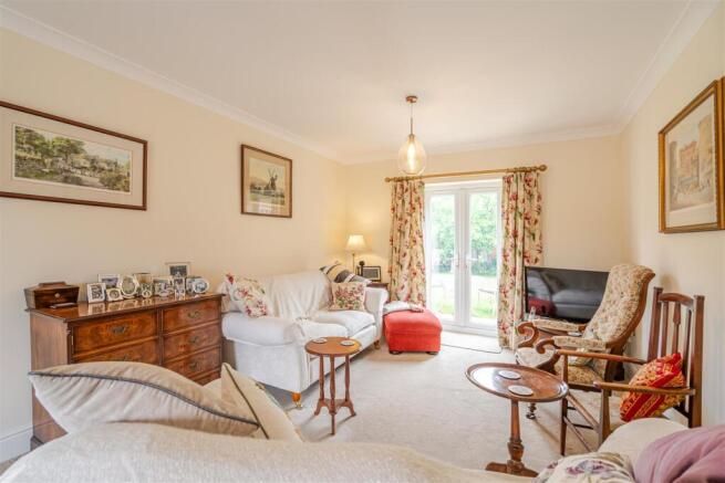 Copeland Avenue, Wellesbourne, Warwick photo 4