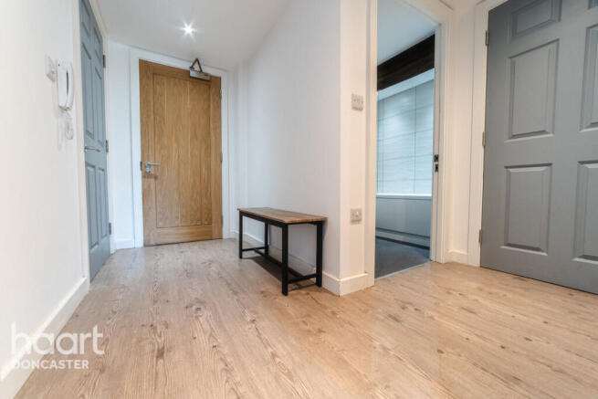 2 bed Apartment for sale Image 6