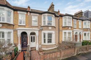 28, Priory Avenue, London E17 7QP