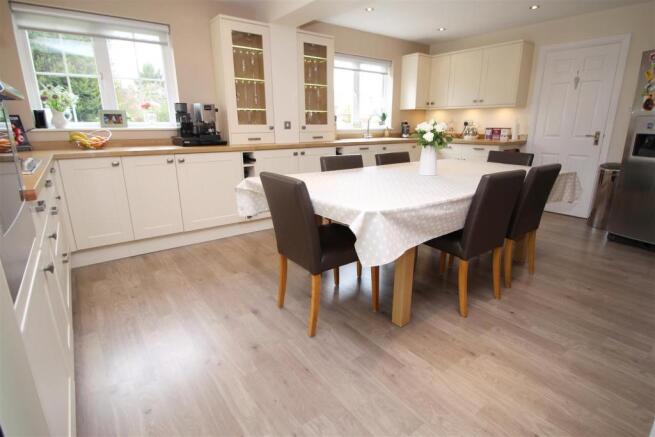 Kitchen/Dining Room