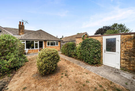 Orchard Close, Horley Row, Horley, Surrey, RH6