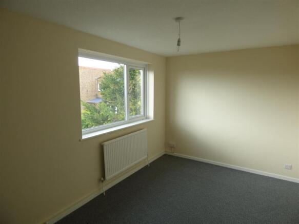 Bedroom 1.JPG