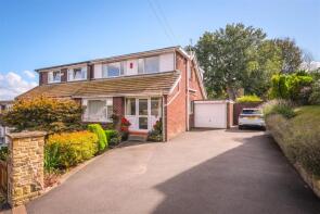 19, Southlands Drive, Fixby, Huddersfield HD2 2LT