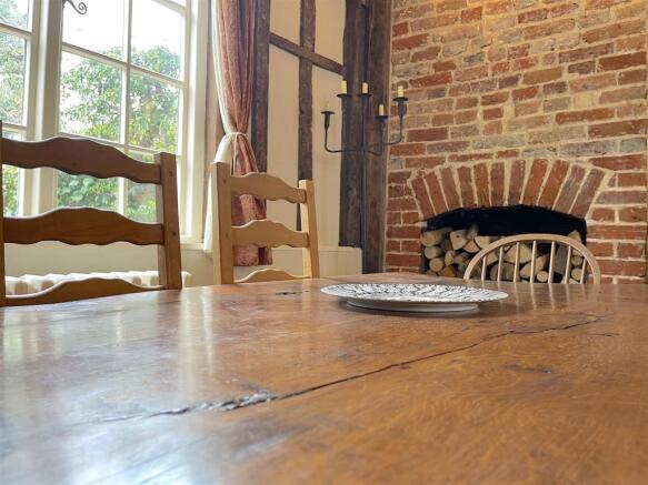 Dining Area (1).jpeg