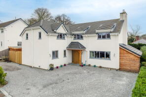 2 White Gables, Caer Gog, Mold CH7 5EX