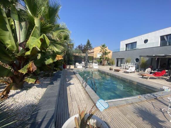 Swimming pool and