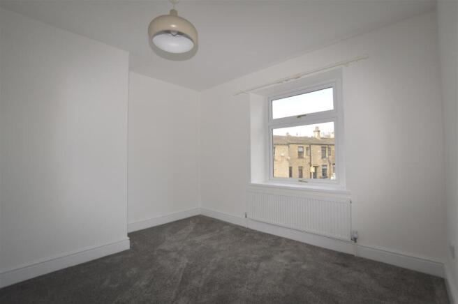 2 bed Semi-Detached to rent Image 6