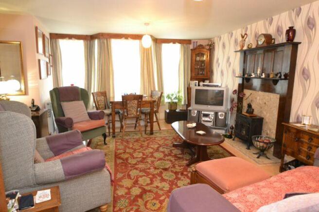 Sitting/Dining Room