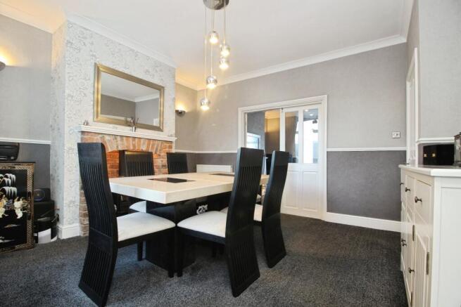 4 bed Semi-Detached for sale Image 9