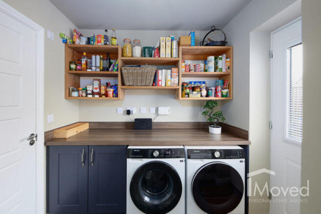 4 bed Detached for sale Image 7