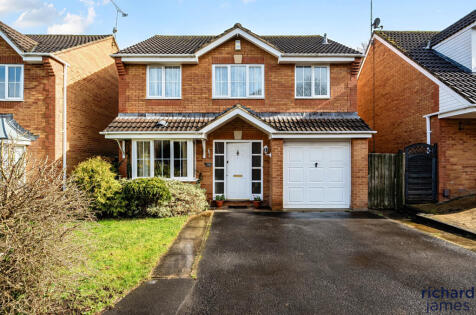 Dartmoor Close, Rushey Platt, Swindon, SN5