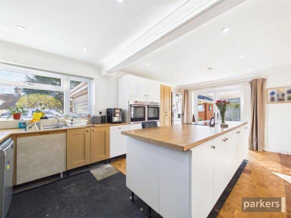 Crockhamwell Road, Woodley, Reading, RG5 photo 5