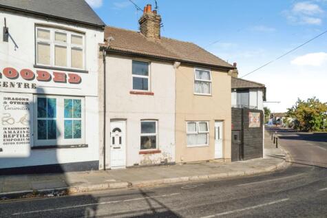 Broadway, Rainham, RM13
