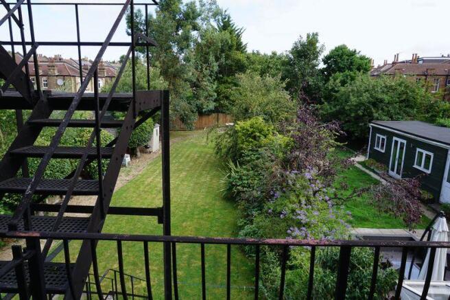 GARDEN VIEW FR...
