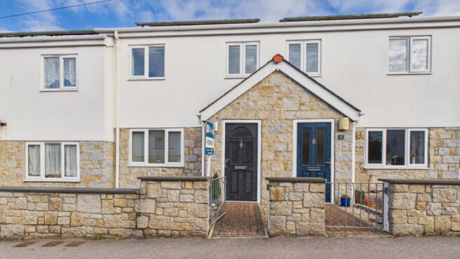 3 Bedroom Mid Terrace House for Sale